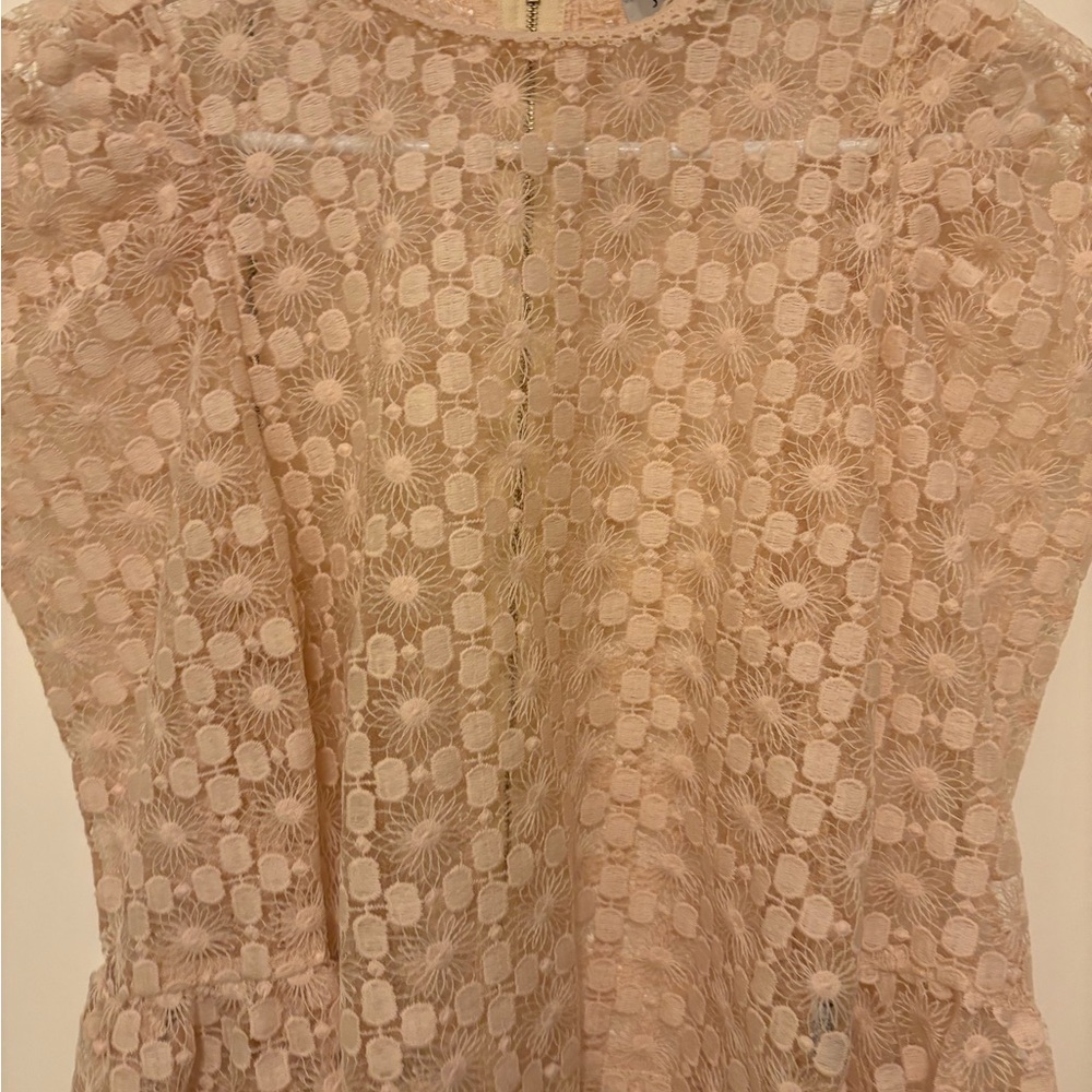 Elegant Lace Blouse in Soft Pink